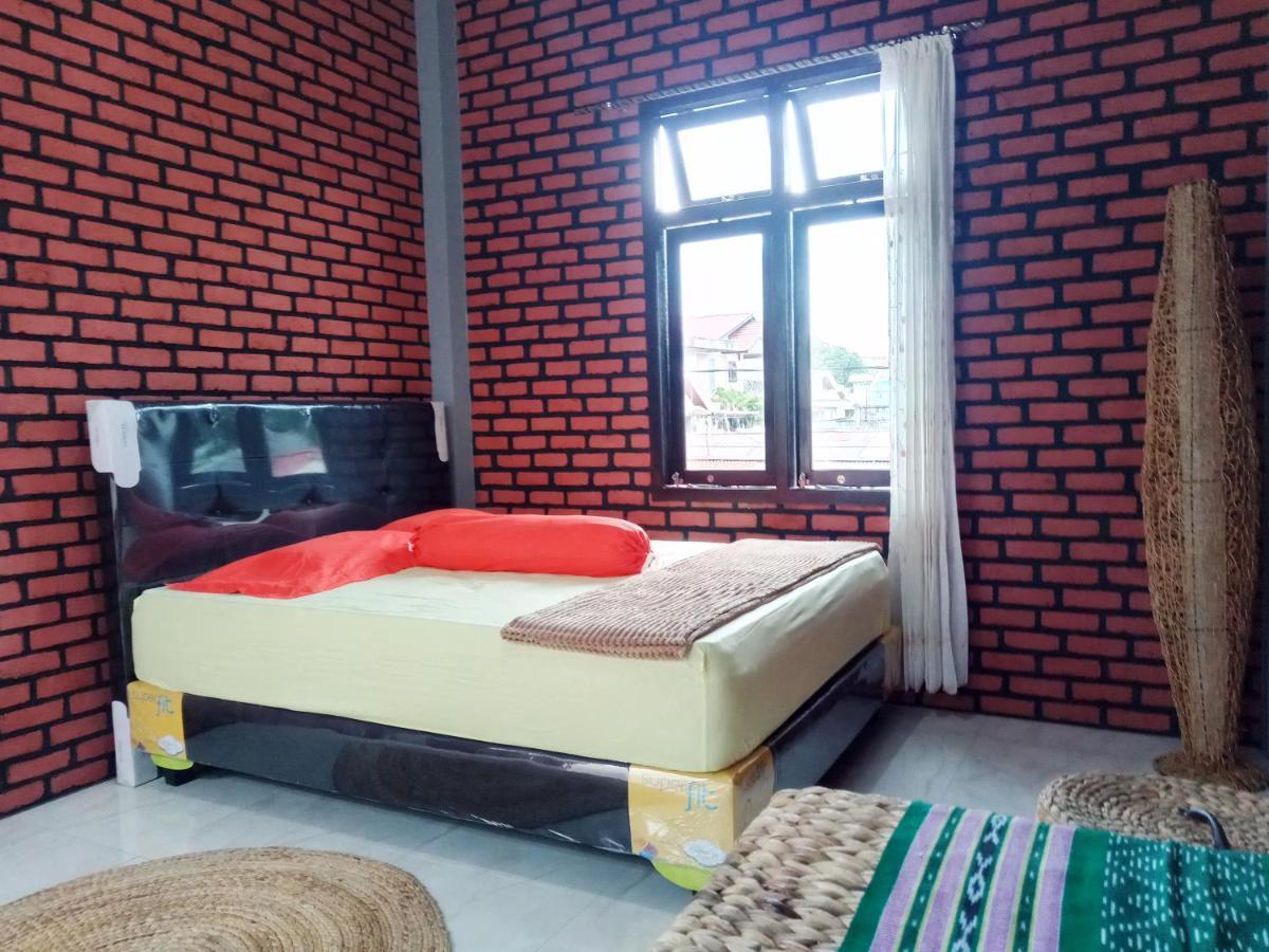 Kurnia Homestay Ternate Eksteriør bilde