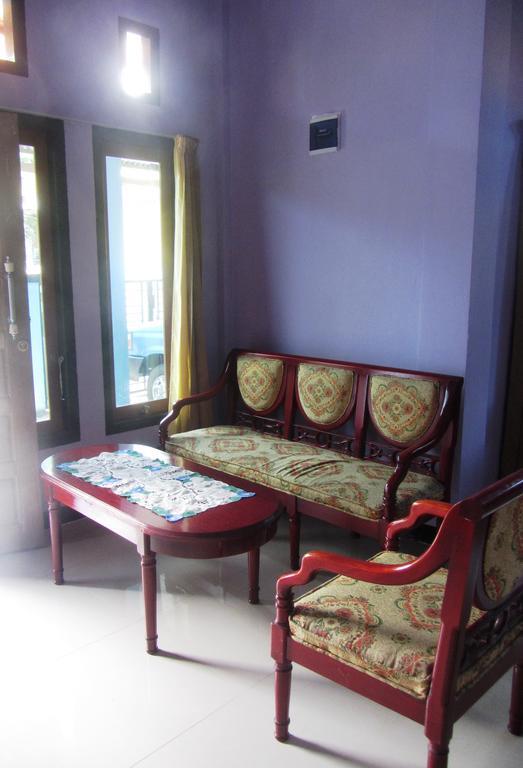 Kurnia Homestay Ternate Eksteriør bilde