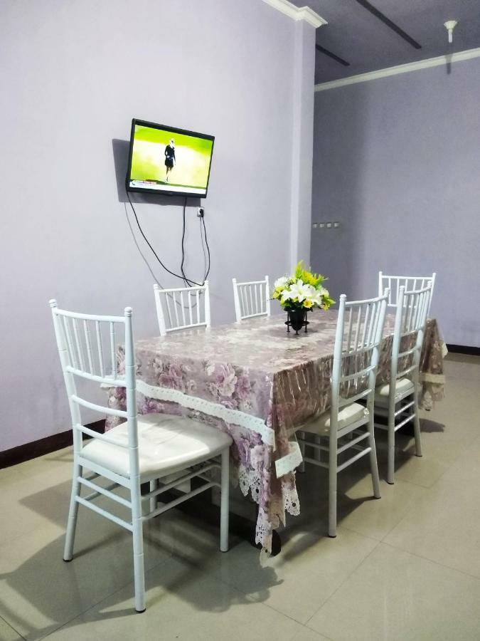 Kurnia Homestay Ternate Eksteriør bilde