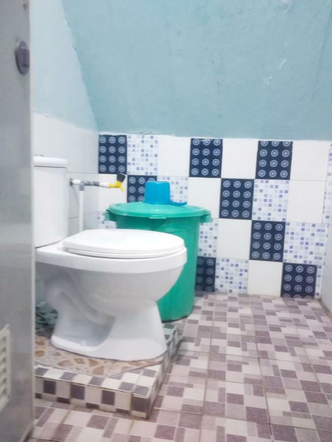 Kurnia Homestay Ternate Eksteriør bilde